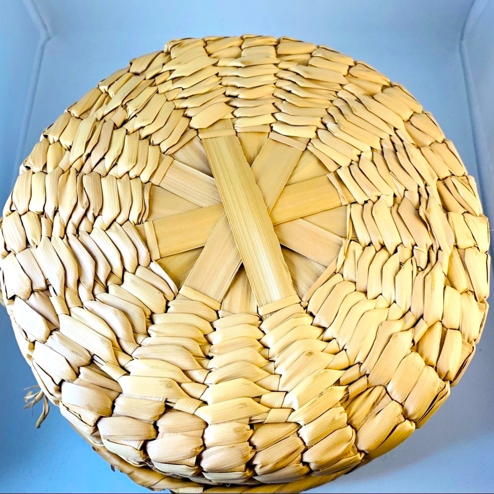 HAND WOVEN ACAPULCO BASKET - Picture 4 of 6